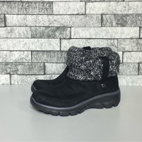 Skechers Womens 6 Black Suede Ankle Booties Memory Foam Comfort Fit - Picture 3 of 8